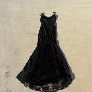 Windsor Black Lace Prom Dress